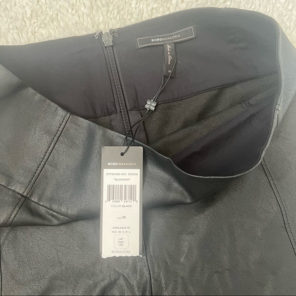 NWT BCBGMAXAZRIA Faux Leather Blossom Pants - Picture 4 of 9